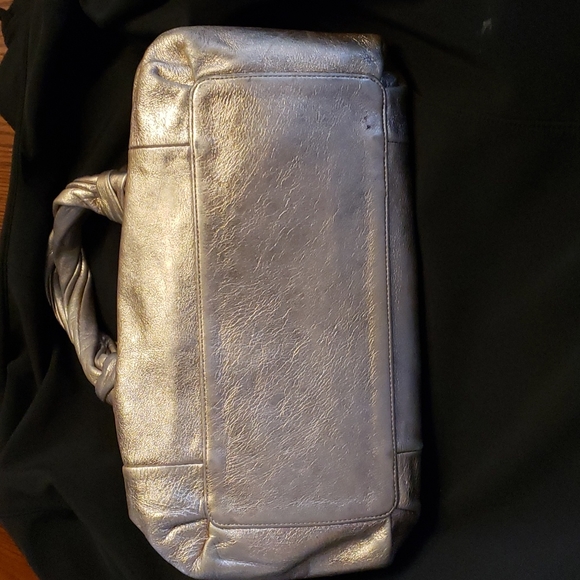 Rare coach rose gold handbag - Picture 3 of 10